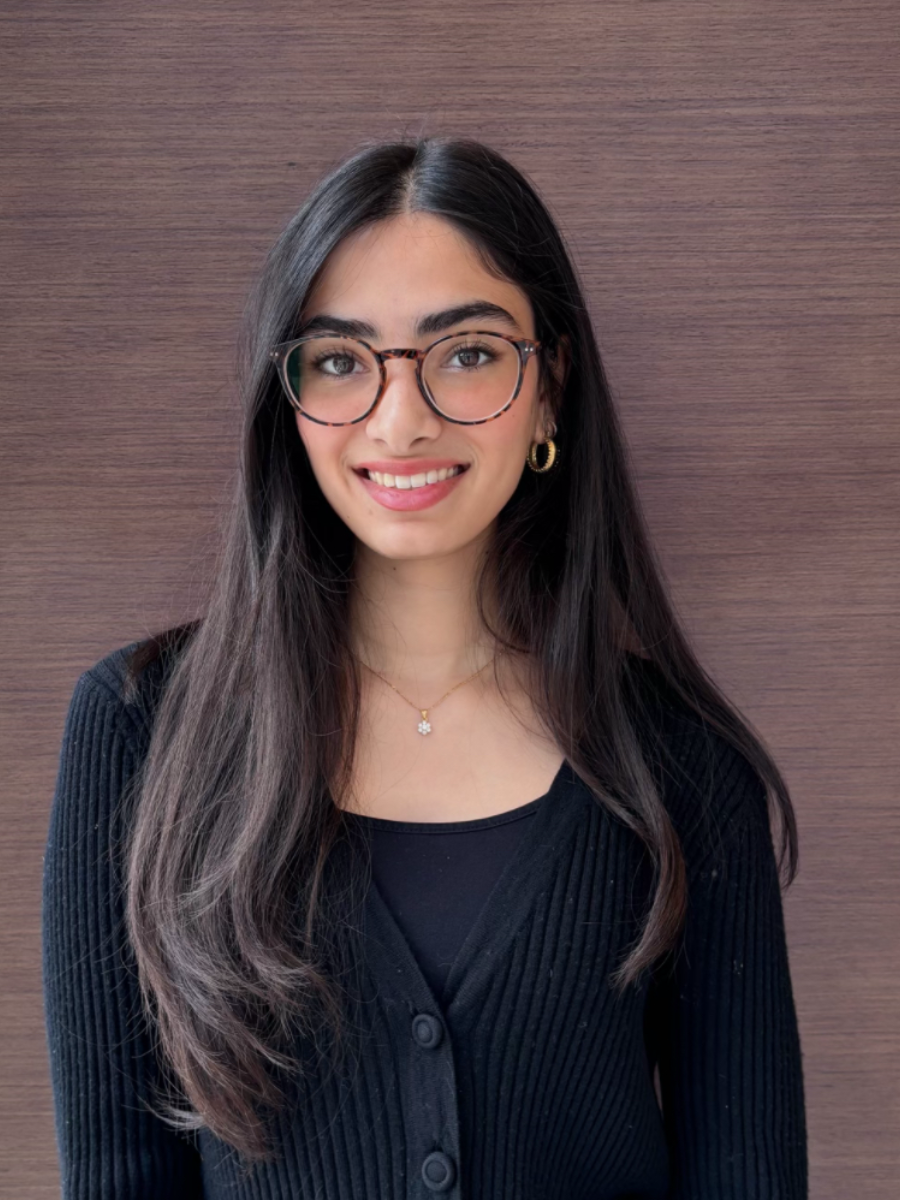 Headshot of Inaya Siddiqi.