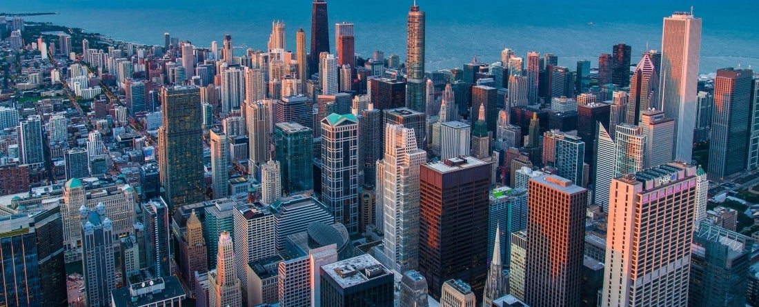 chicago skyline at dusk