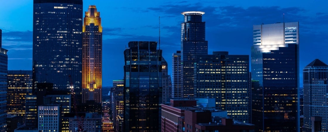 minneapolis skyline at dusk