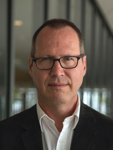 Headshot of Timothy Gulden