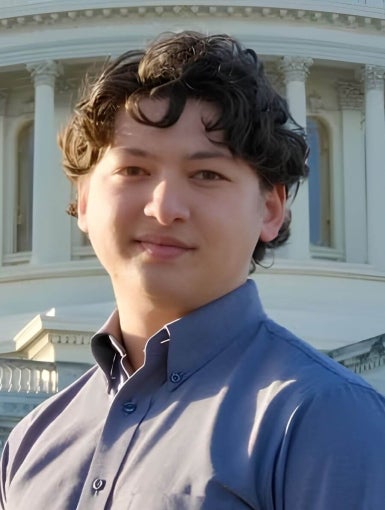 headshot of Gavin Neubauer